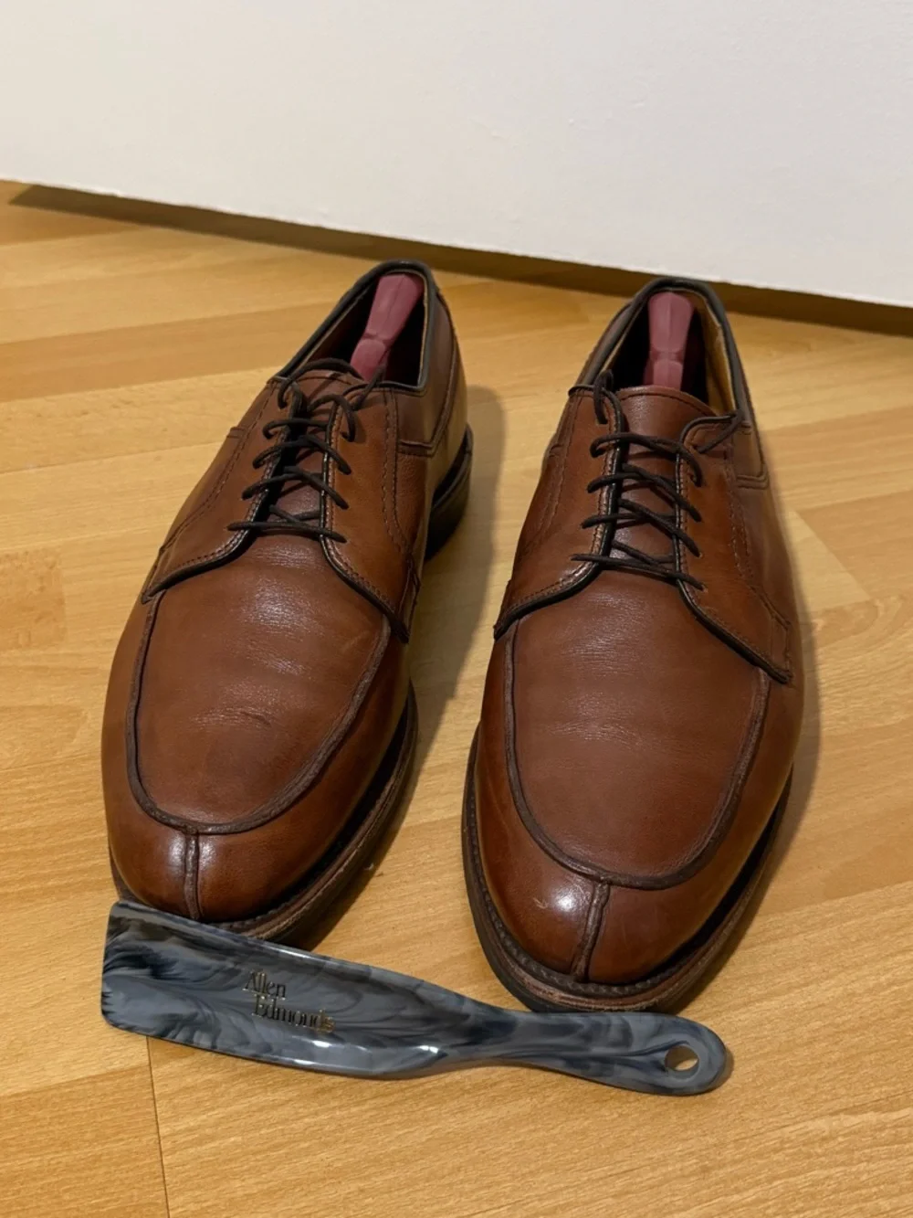 Allen Edmonds Chestnut Brown Leather Derby Dress Shoes